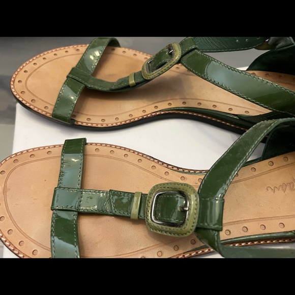 Sandals - Picture 2 of 4